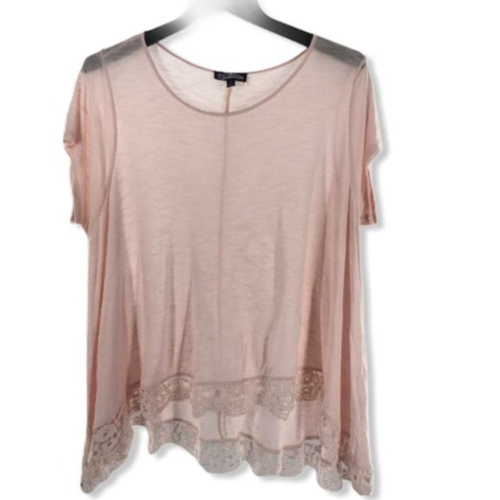 Flowy Lightweight Crochet Trim Top sz M